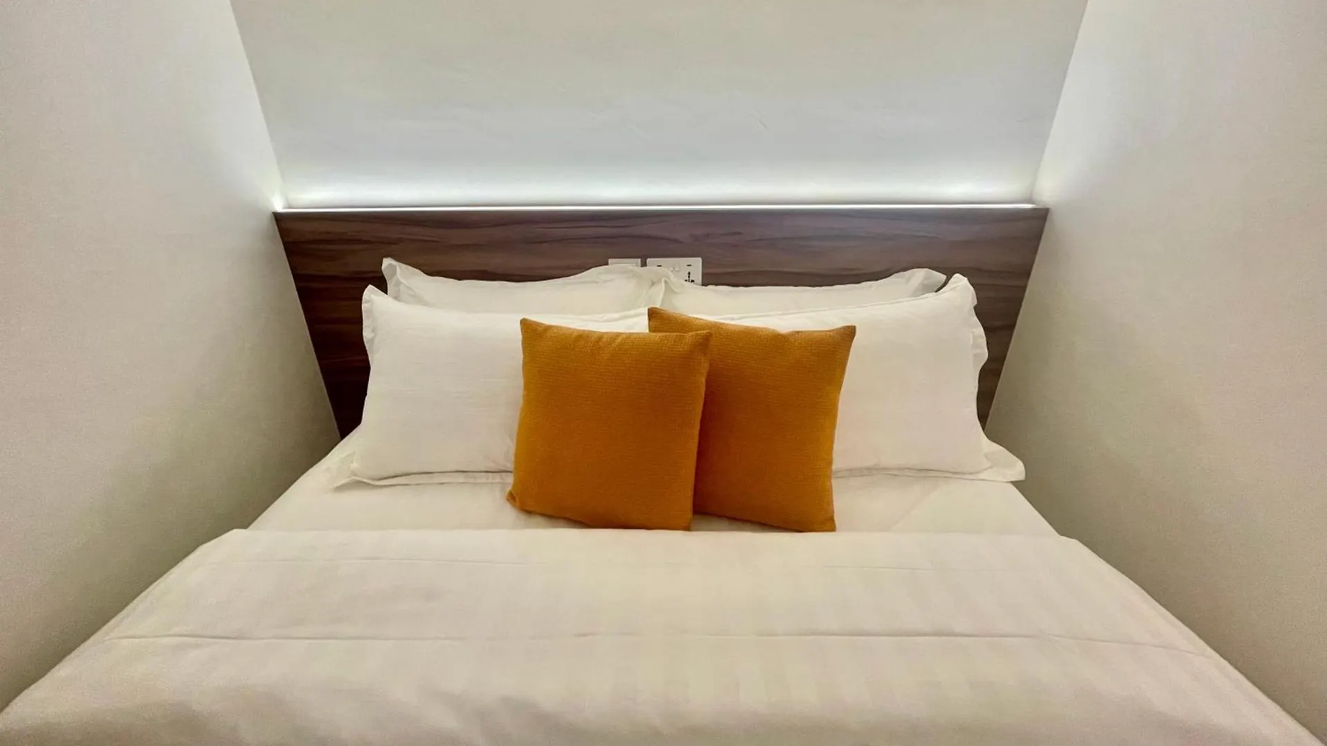 Faloe Hostel Κότα Κιναμπαλού