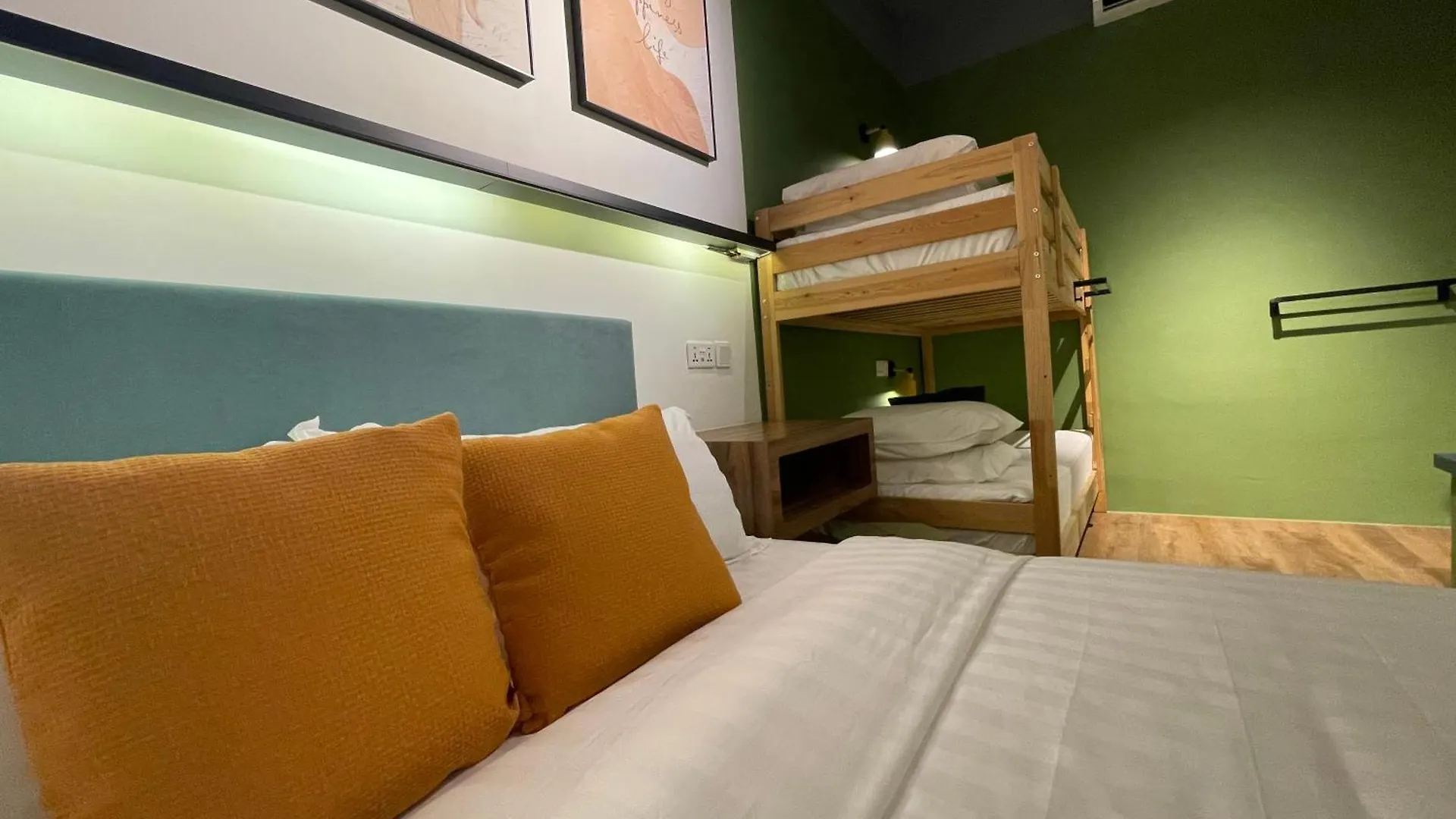 Faloe Hostel Κότα Κιναμπαλού
